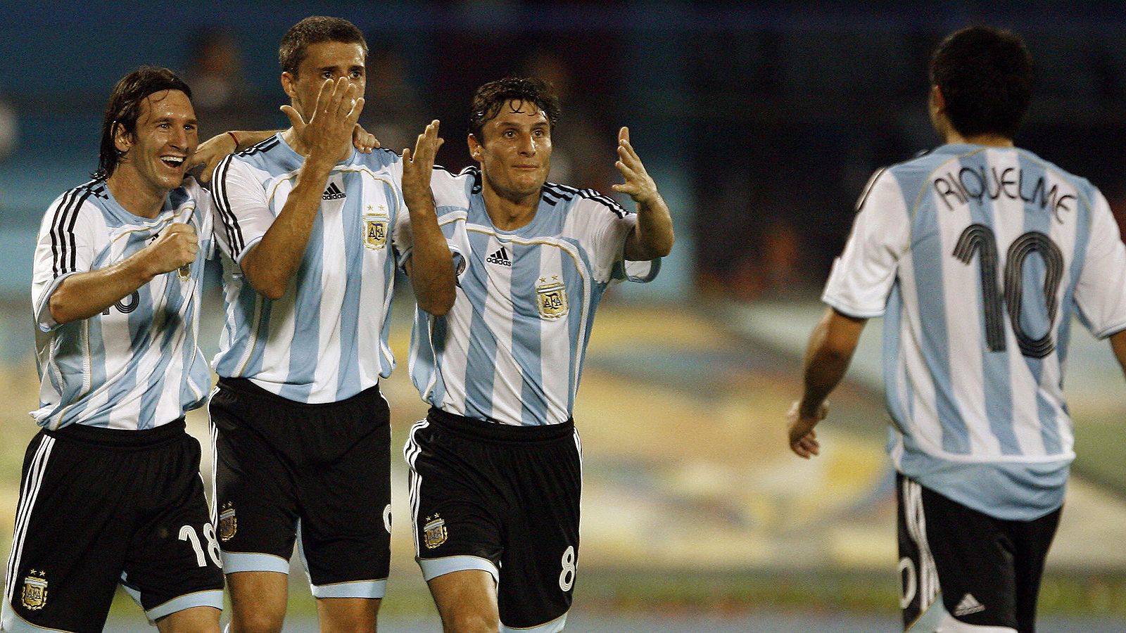 Juan Rom�n Riquelme