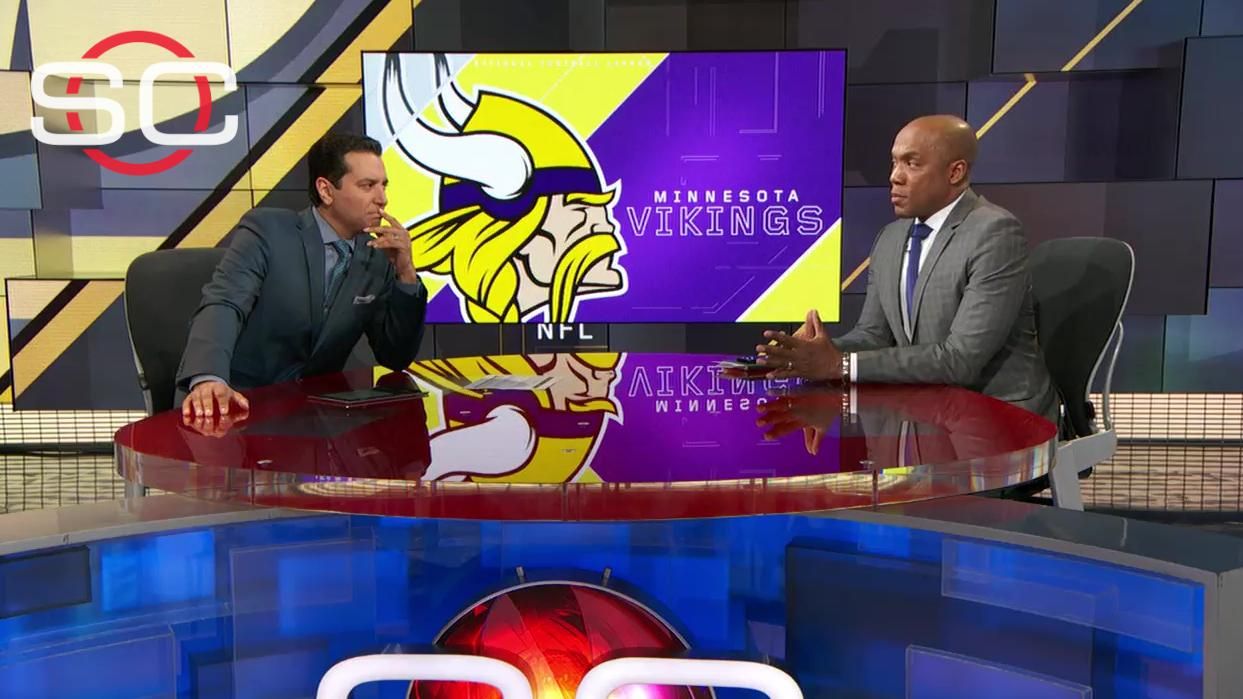 Fashion statement: Vikings make 'Beat GB' shirts