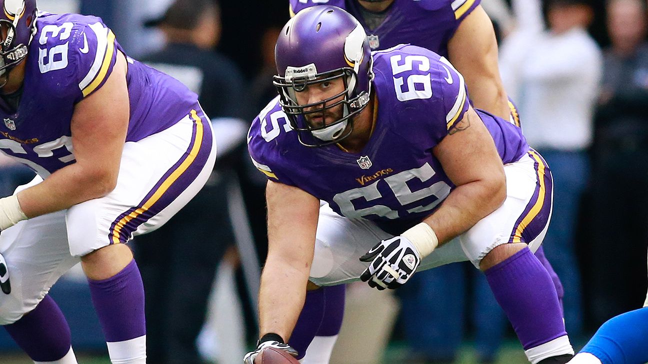 Skins sign center Sullivan; Lichtensteiger to IR