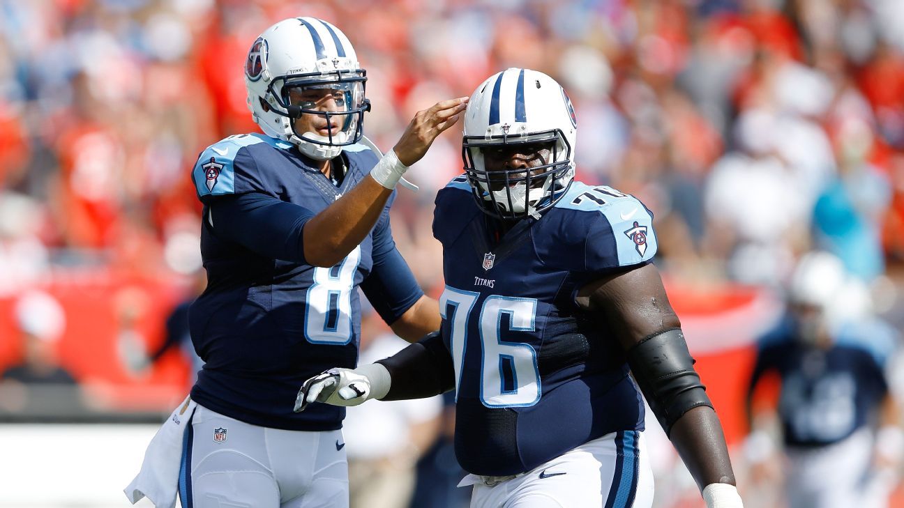 Titans OT Bell injures ankle, likely out for '16