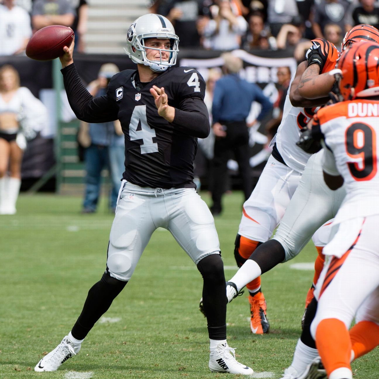 What's trending in the NFL: Derek Carr's prank and Week 4 fantasy tips