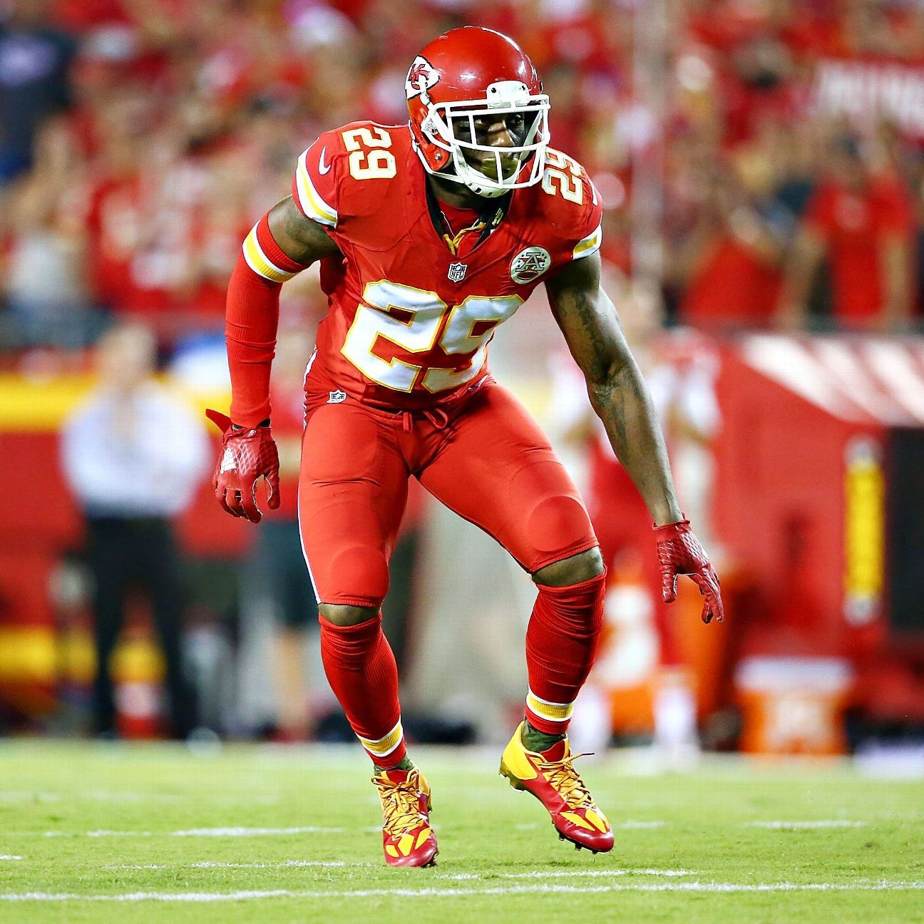 Chiefs' Berry gets 1st INT since beating cancer