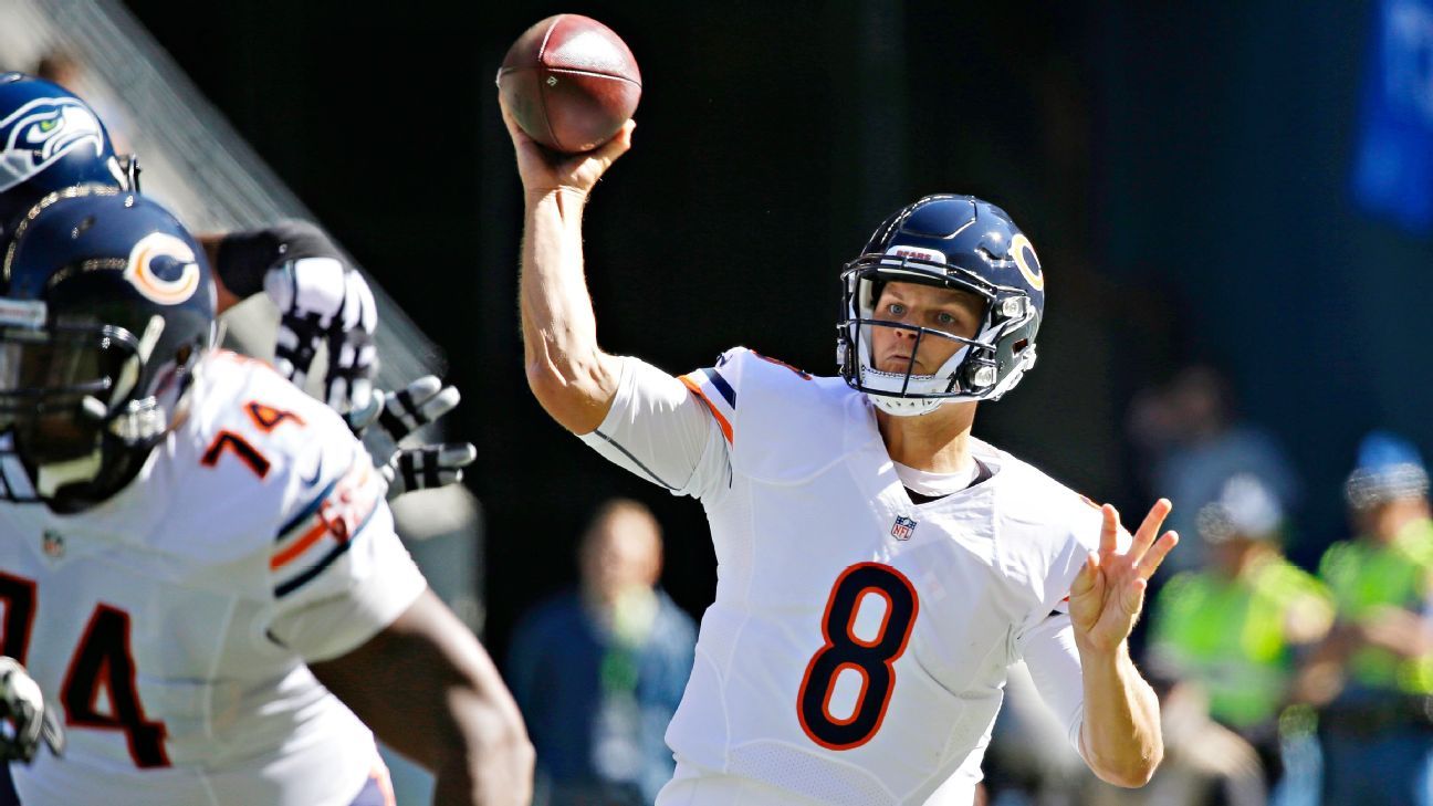 Bears waive Clausen to make room for Fales