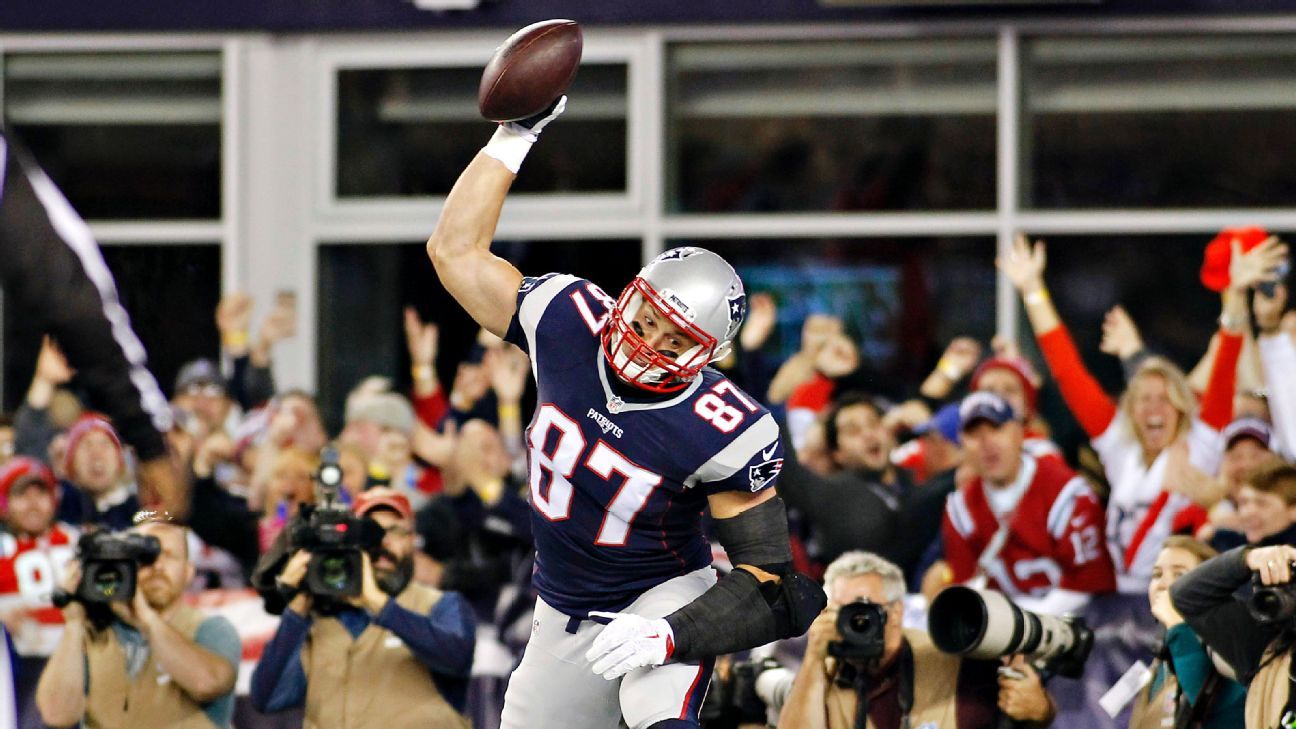 Game on: Gronk gets cover of 'Madden NFL '17'