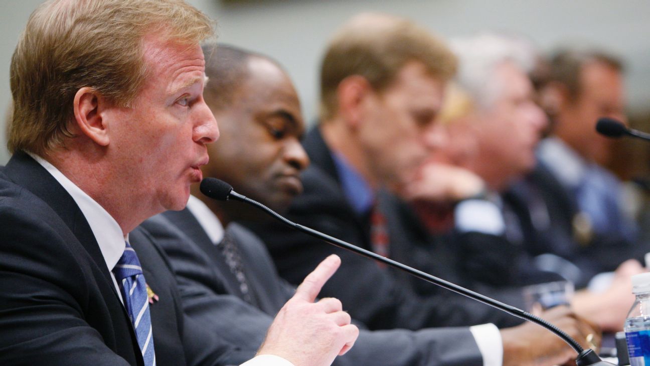 Top NFL official acknowledges football-CTE link