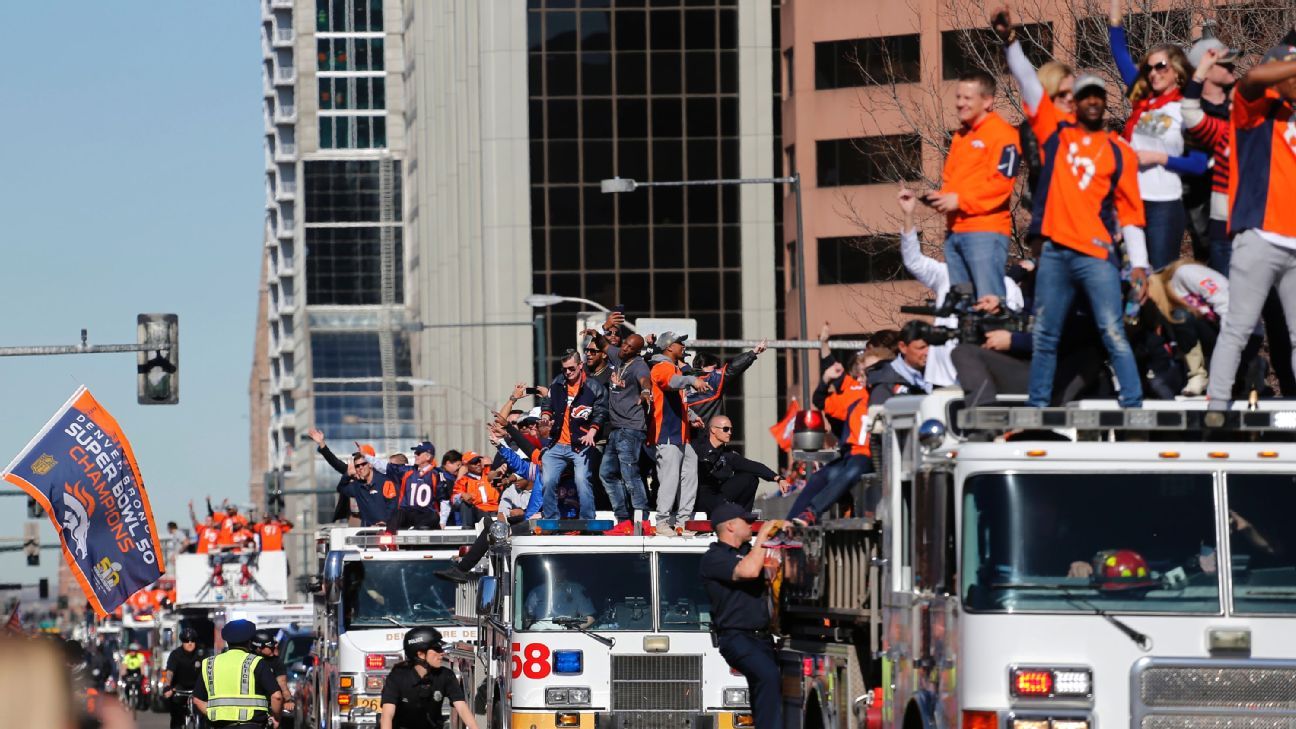 Broncos' parade in Denver draws million fans
