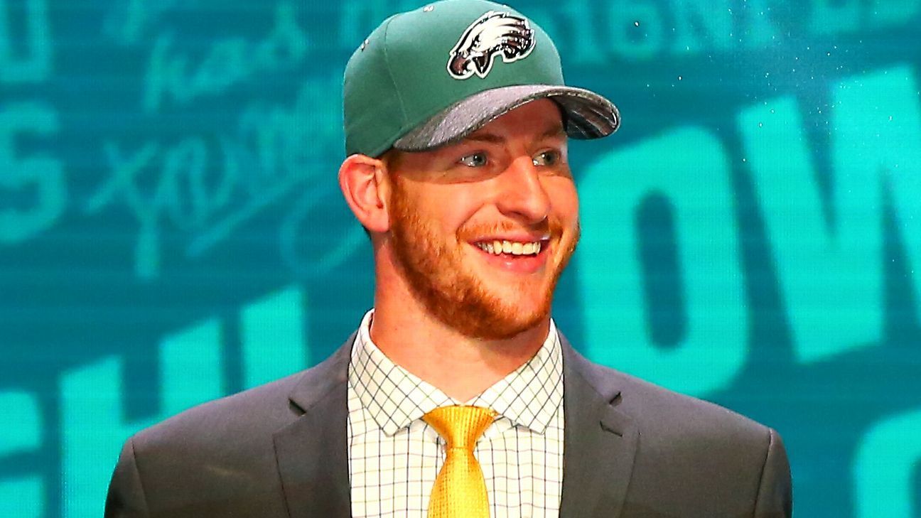 Rookie mistake: Wentz gets locked in bathroom