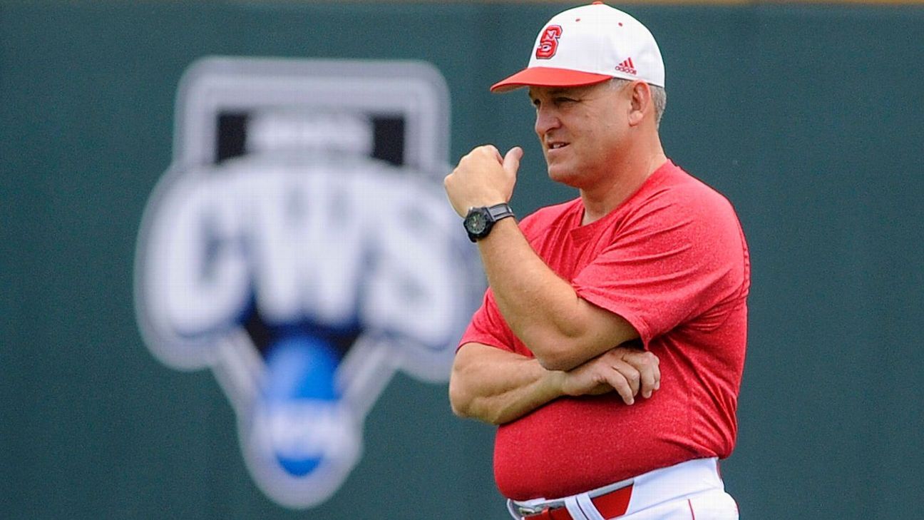 NC State baseball coach defends Russell Wilson, calls commencement speech 'spectacular'