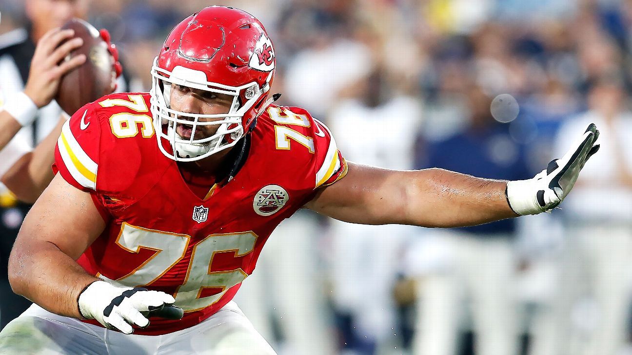 Chiefs suddenly spending to keep offensive linemen
