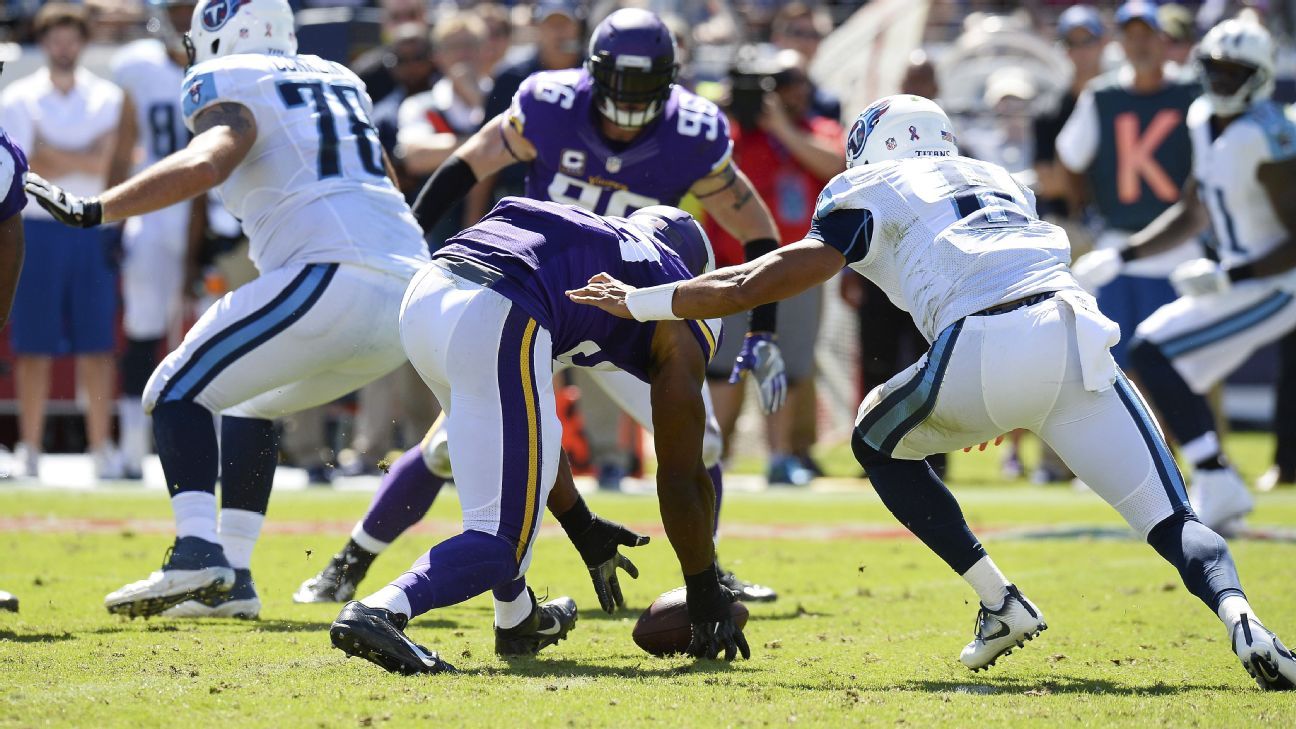Second-half implosion by Titans' Marcus Mariota, DeMarco Murray ruins opening day
