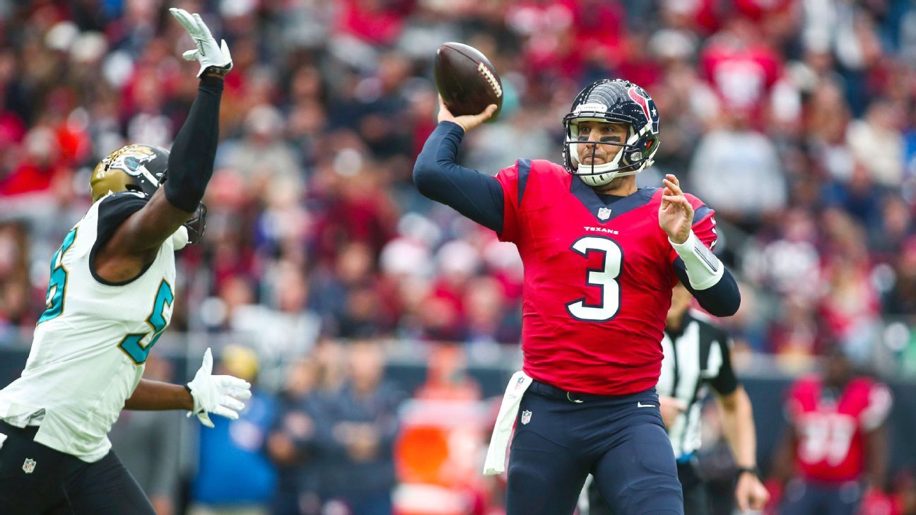 Savage to remain Texans QB after getting win