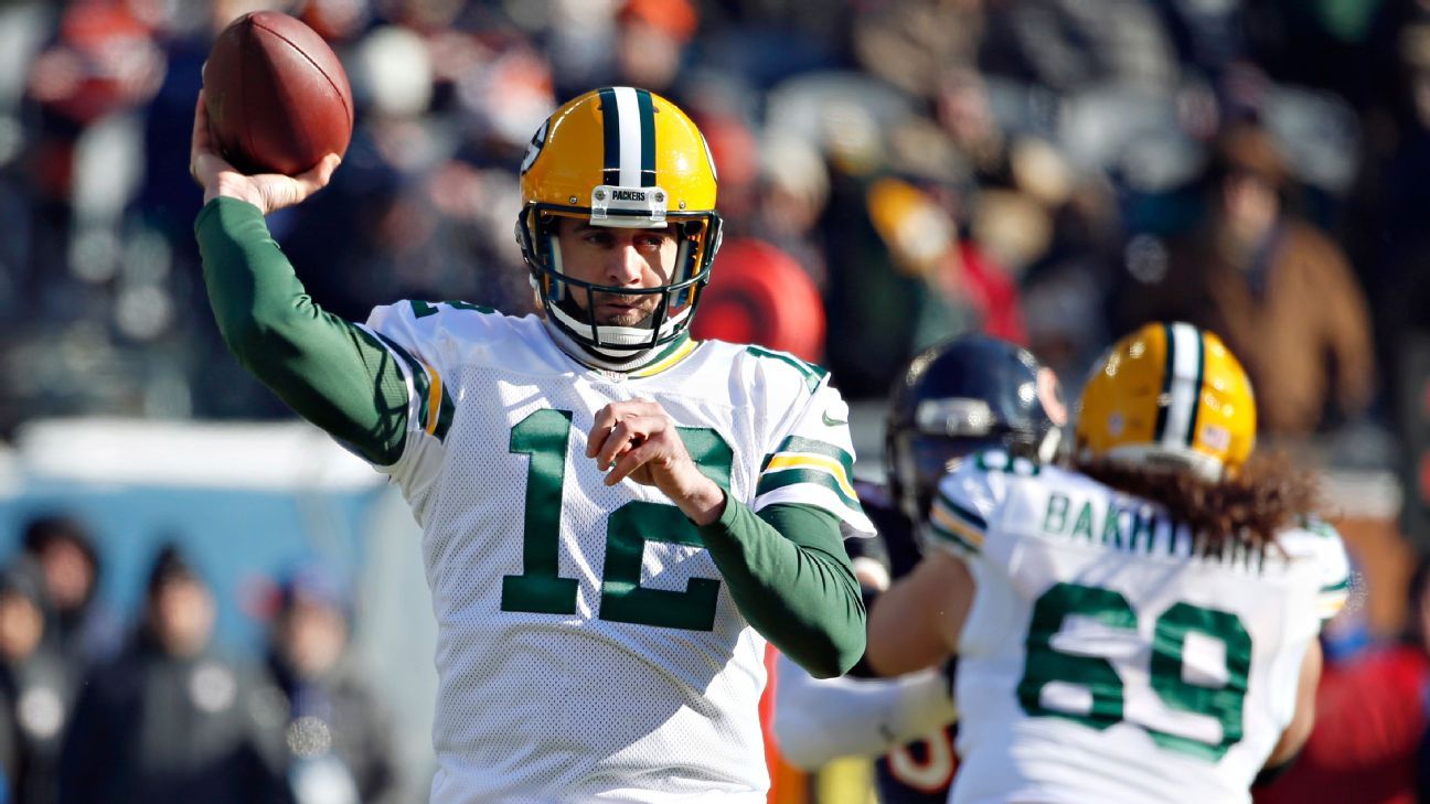 Packers coach: Rodgers' injured calf improving