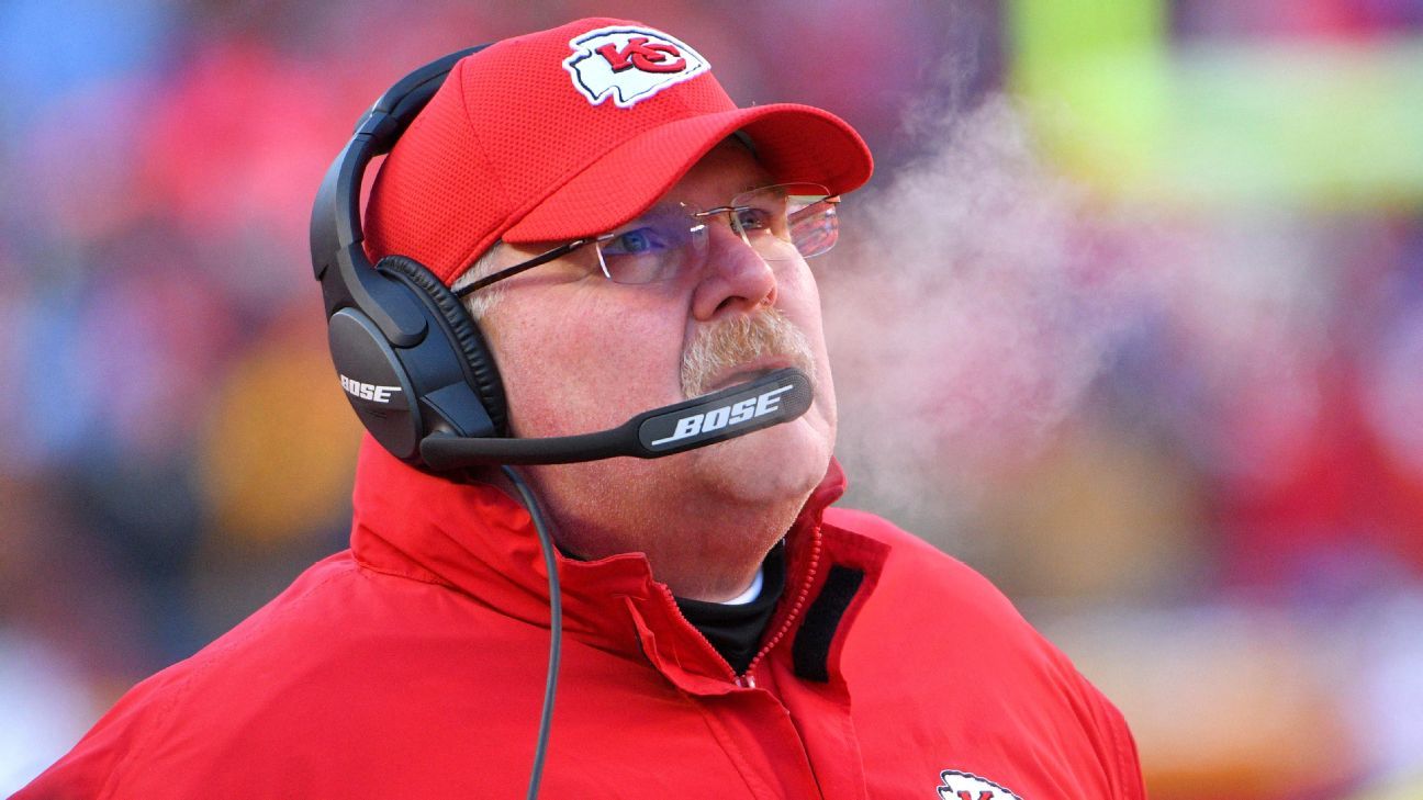 Reid disagrees with holding call on 2-point try