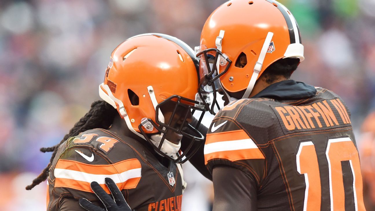 Christmas miracle: Browns get 1st win of season