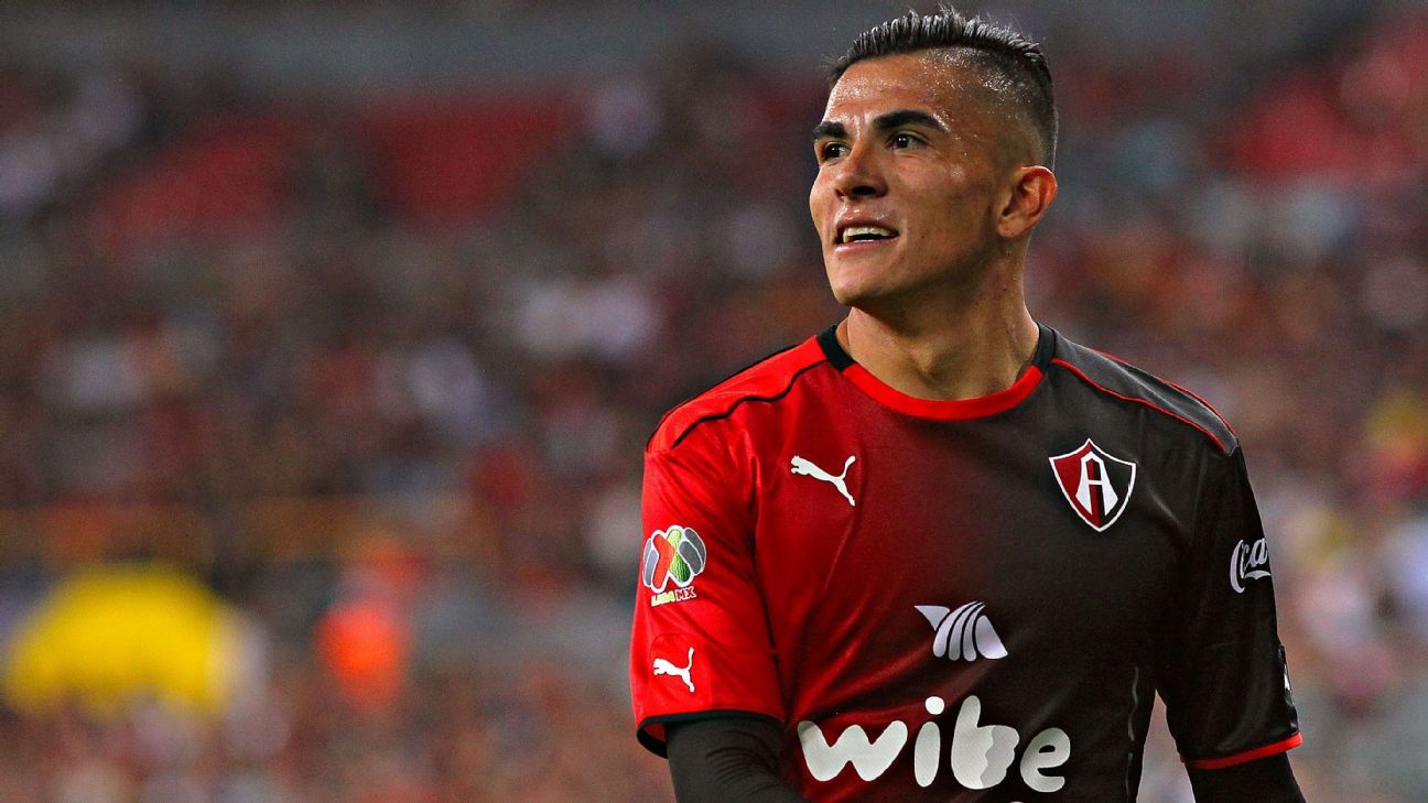 La tercera fue la vencida para el 'Hueso' Reyes