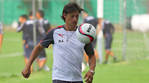 Matías Almeyda reclama falta de libertad de expresión en expulsión