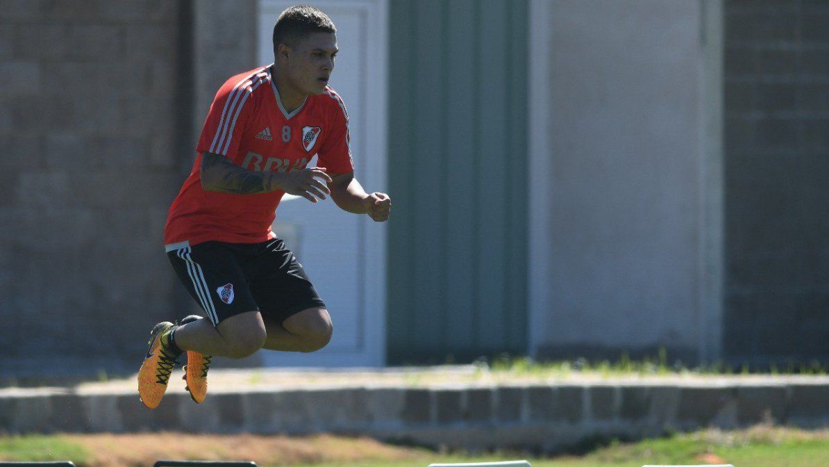 Quintero debe bajar de peso para debutar en River
