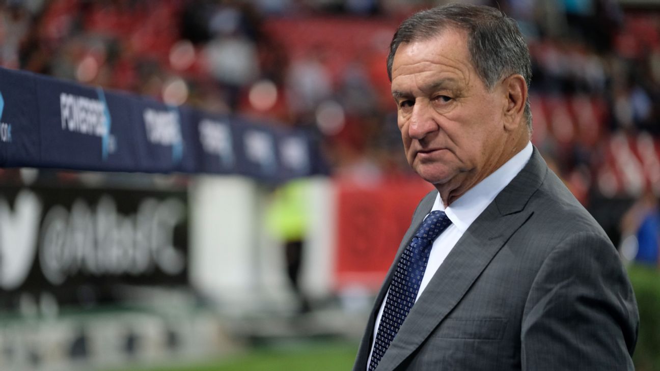 Enrique Meza no crucifica al árbitro Fernando Guerrero por errores