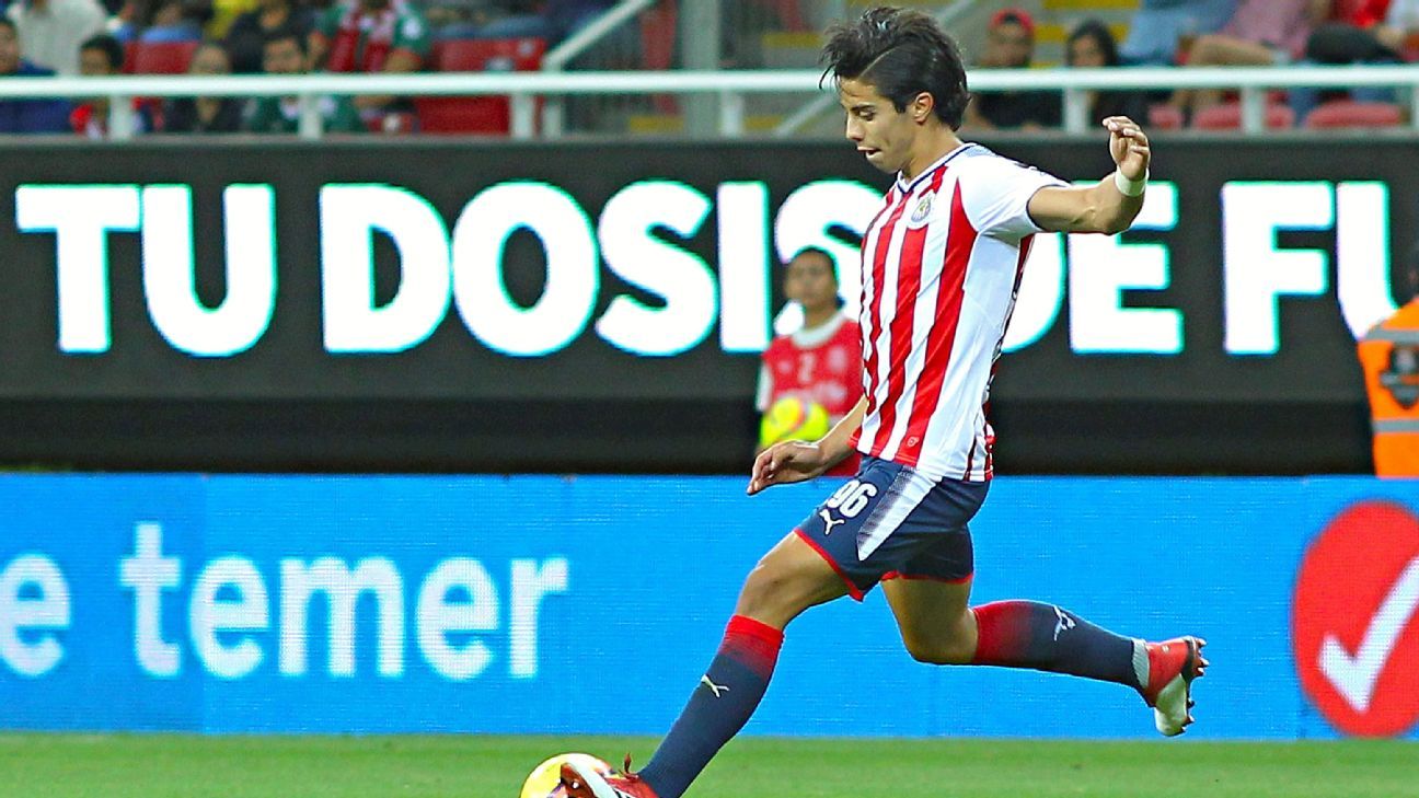 Galindo y jóvenes, al rescate de Chivas ante los Xolos