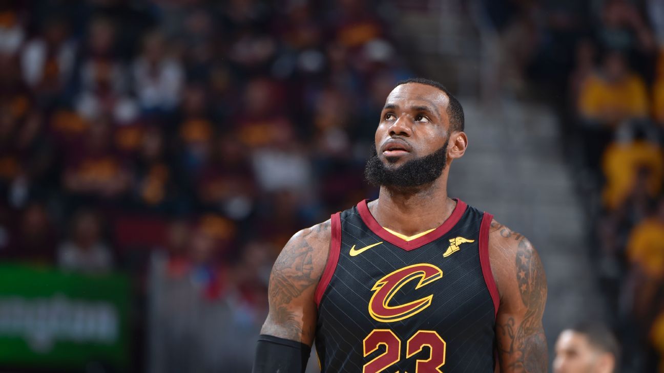 LeBron James fija marca de tiros de campo en Playoffs