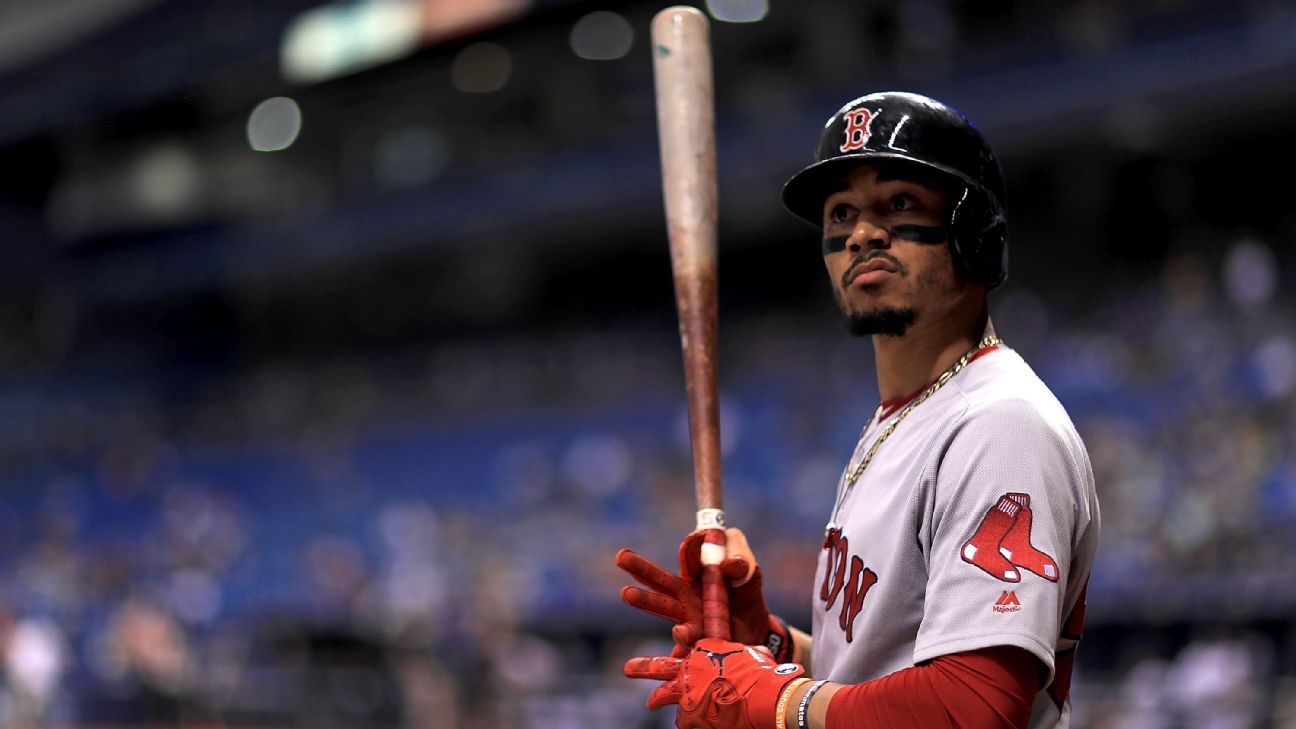 Mookie Betts vuelve a la alineación de Medias Rojas tras perderse 14 juegos