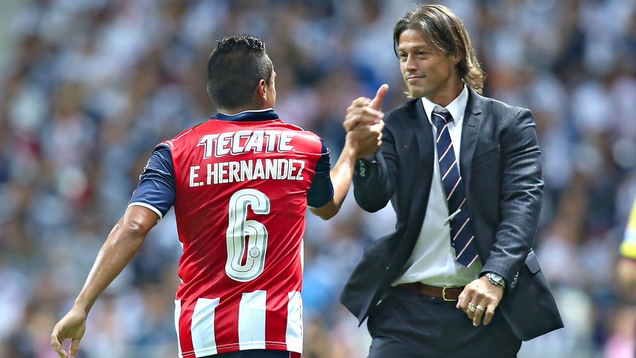 Chivas navega sin brújula; piden a directivos que den la cara