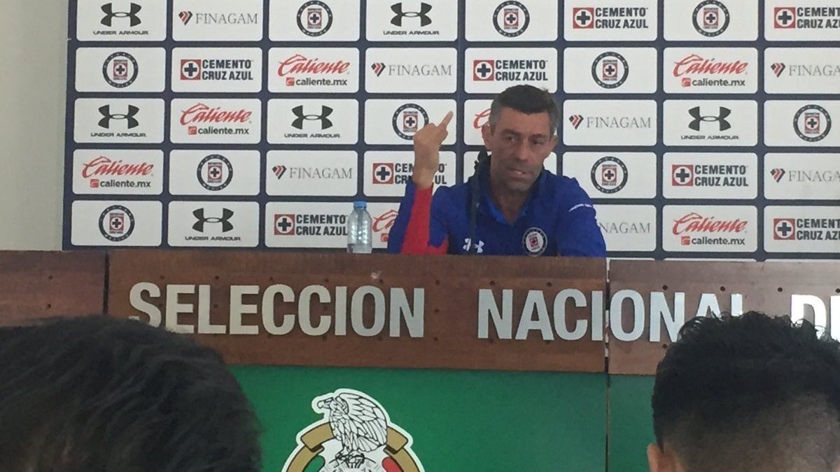 Caixinha responde a Cardozo: 