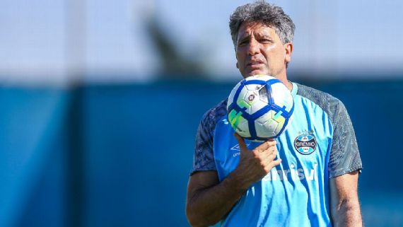 Grêmio: 'chapéu' em curso da CBF fará Renato Gaúcho não poder ficar em área técnica, diz coordenador I?img=%2Fphoto%2F2018%2F1130%2Fr470917_1296x729_16%2D9