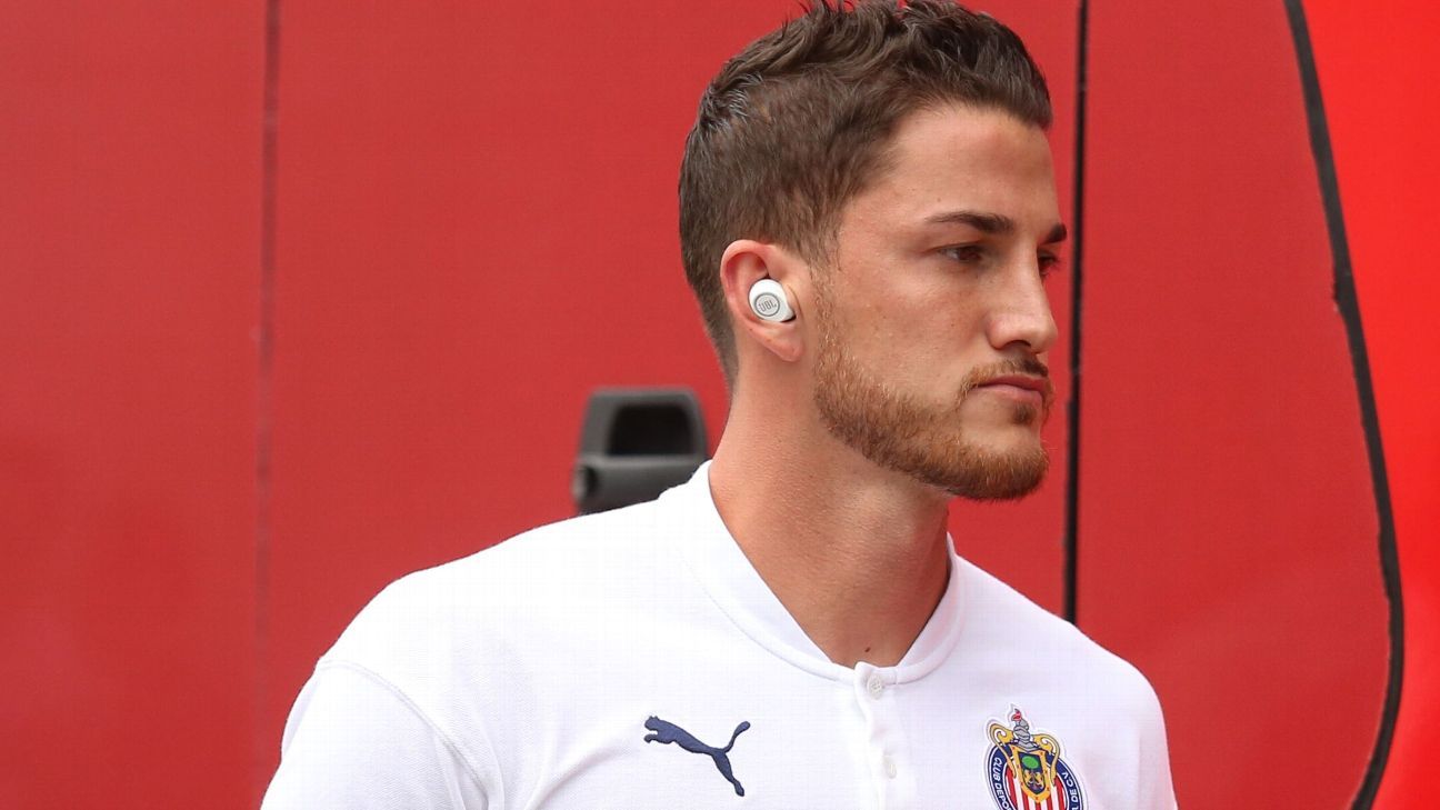 Hiram Mier advierte: nadie está seguro en Chivas