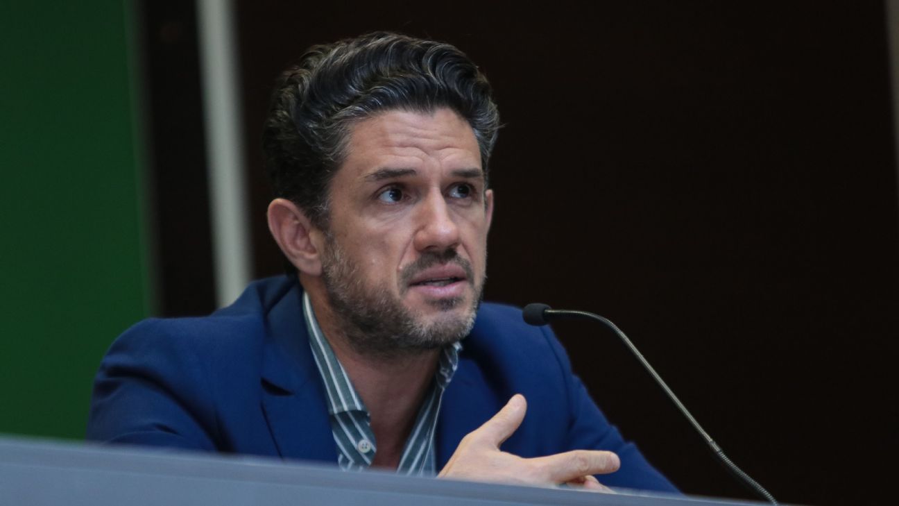 Irarragorri sobre casos positivos en Santos: Esta situación complica el regreso de forma importante