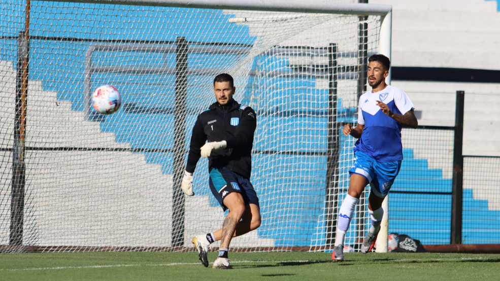 Vélez le ganó al Racing de Pizzi con un gol de Centurión