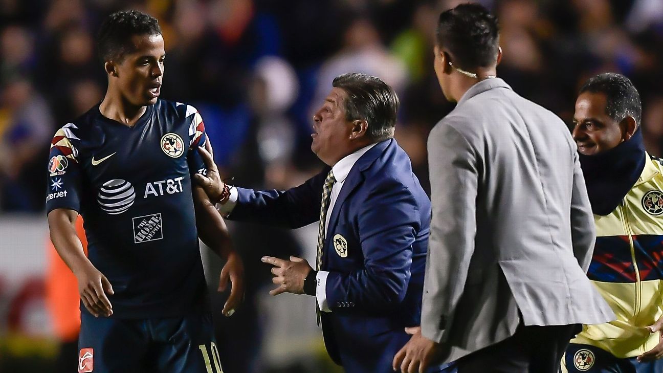 El 'Piojo' Herrera y su cruce con Giovani Dos Santos se suma a la larga historia de polémicas del entrenador