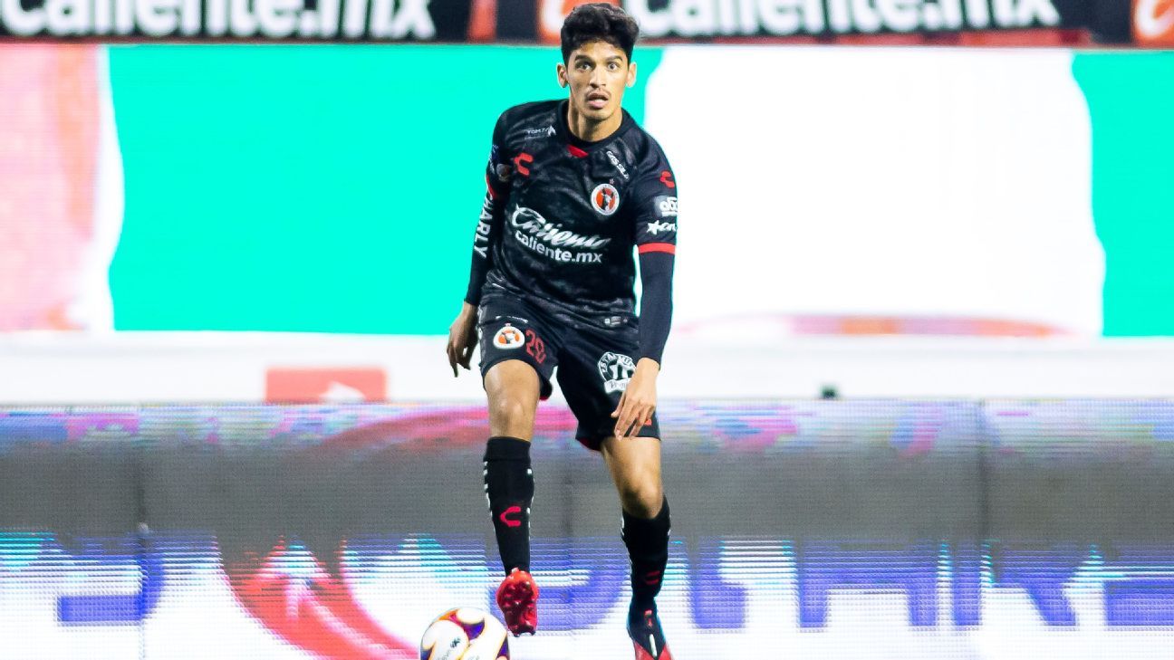 Chivas sigue negociando refuerzos para el Apertura 2021