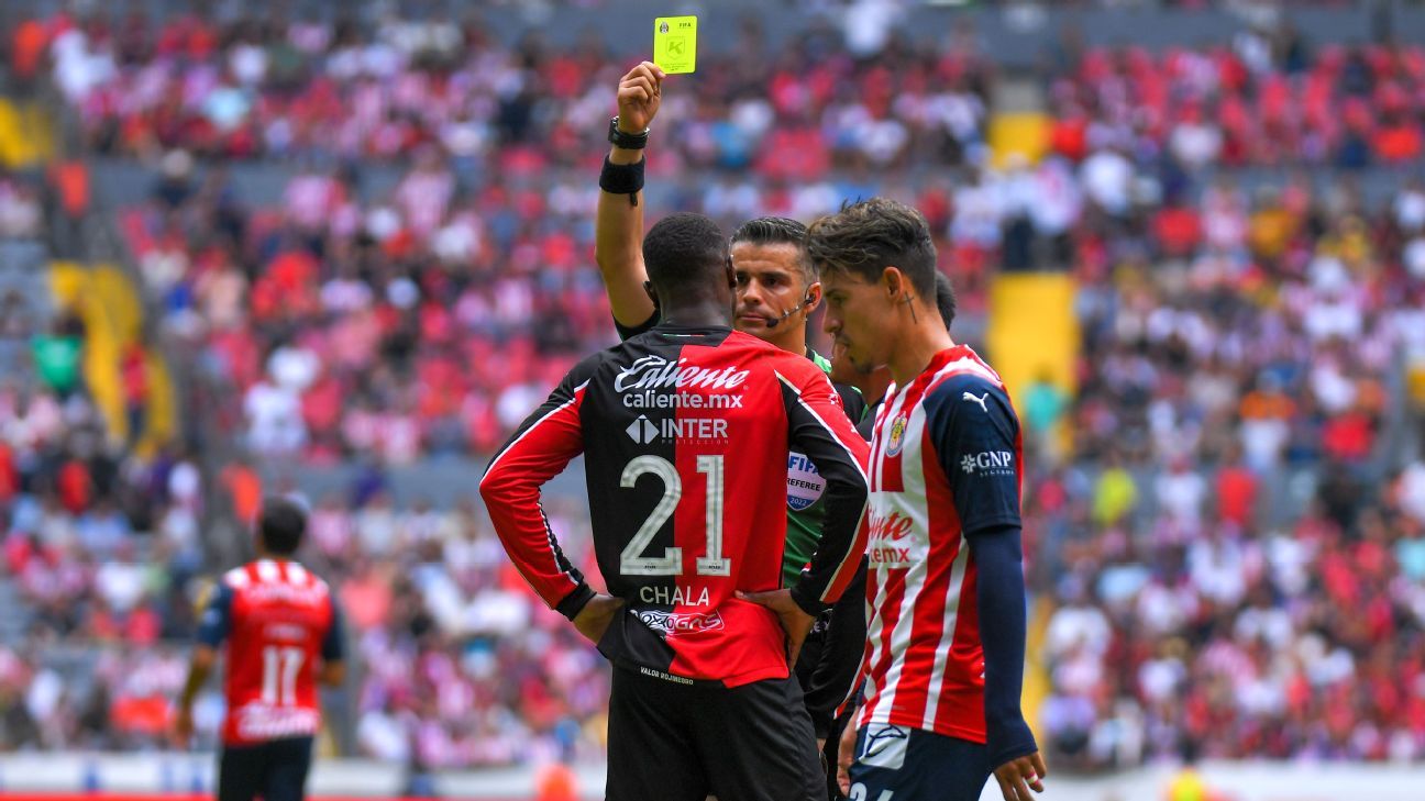 Chalá, the scorer for Atlas, should have received a second yellow card according to Ramos Rizo.