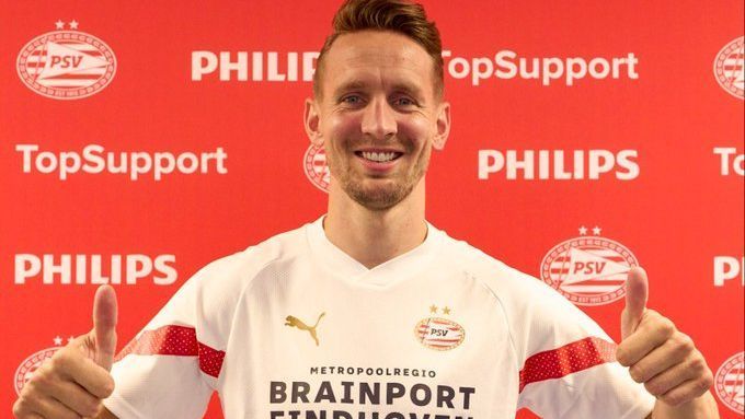 Lejos del futbol mexicano, presentan a Luuk de Jong con el PSV Eindhoven
