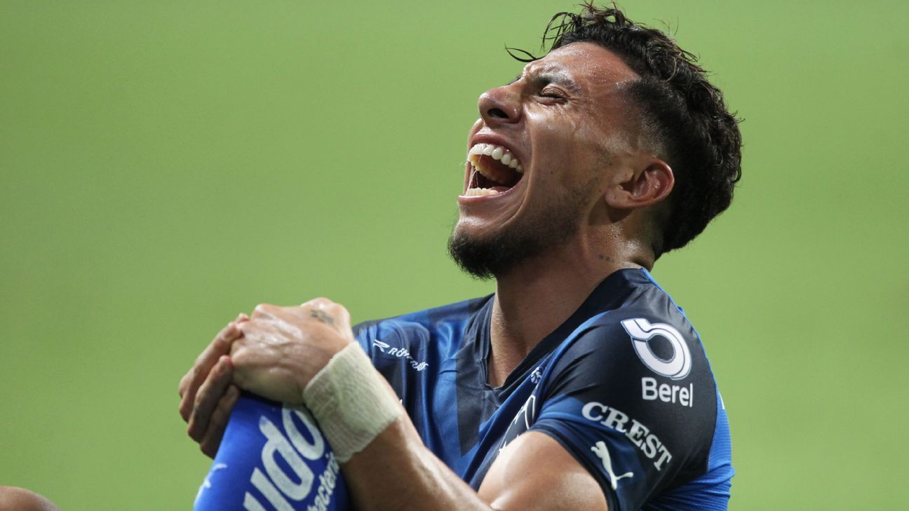 Joao Rojas estará fuera de ocho a nueve meses, ya fue operado de su lesión