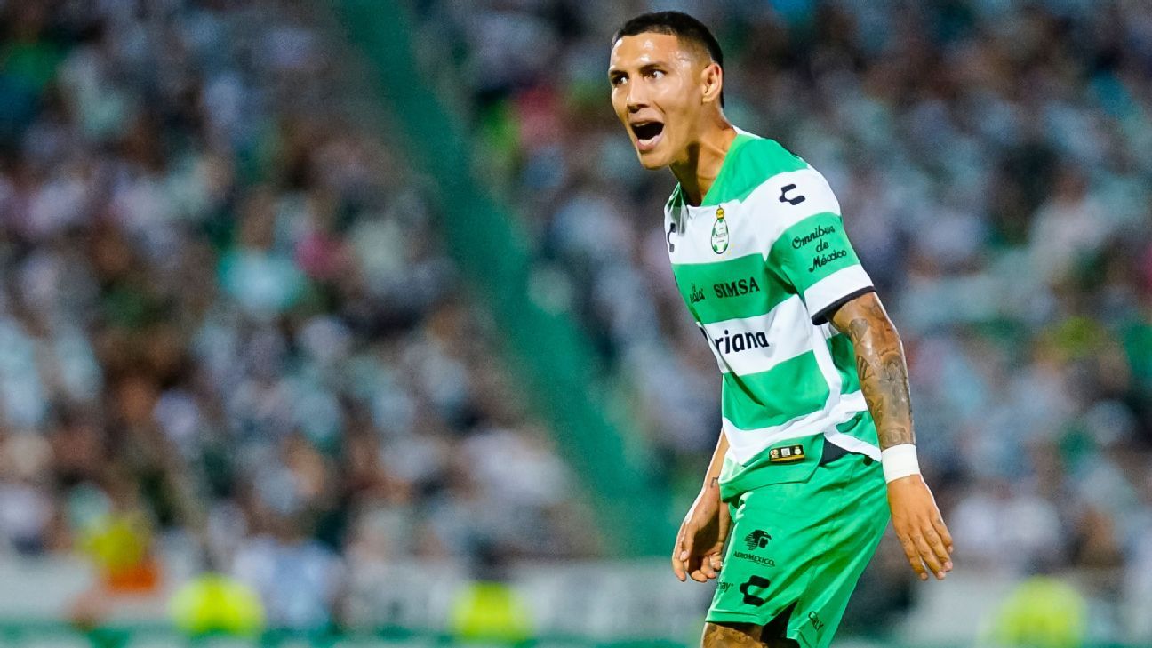 Afición de Santos Laguna entona cántico discriminatorio partido se detiene por protocolo