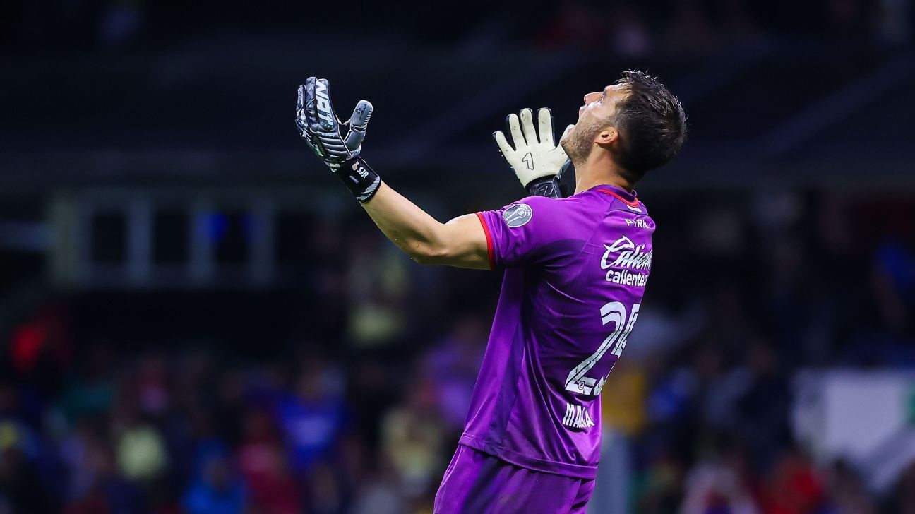 Sebastián Jurado, abucheado en el Cruz Azul vs América - ESPN