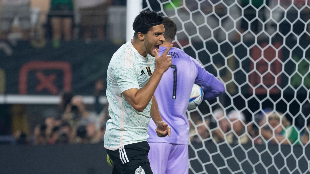 Raúl Jiménez, el cobrador de 'no oficial' de penales del Tricolor que llegó a 100 juegos - ESPN