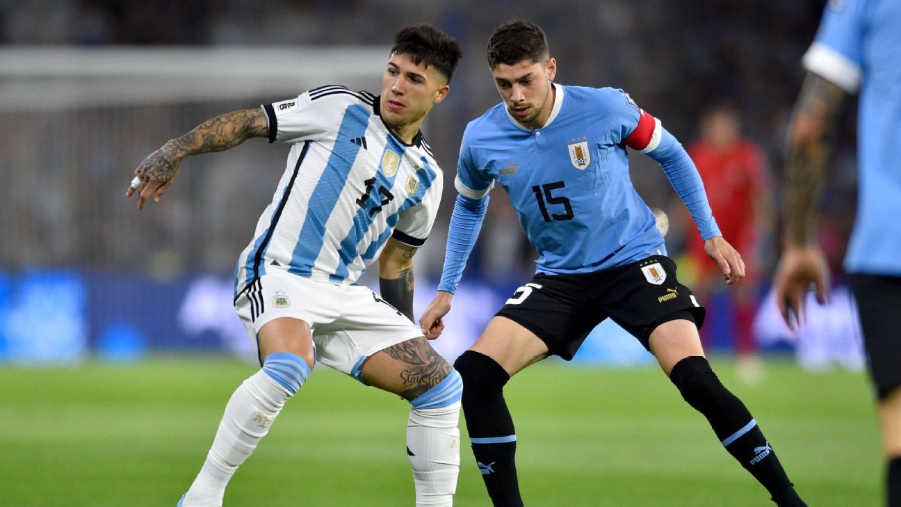 La alegría de Federico Valverde y Manuel Ugarte tras el triunfazo uruguayo - ESPN