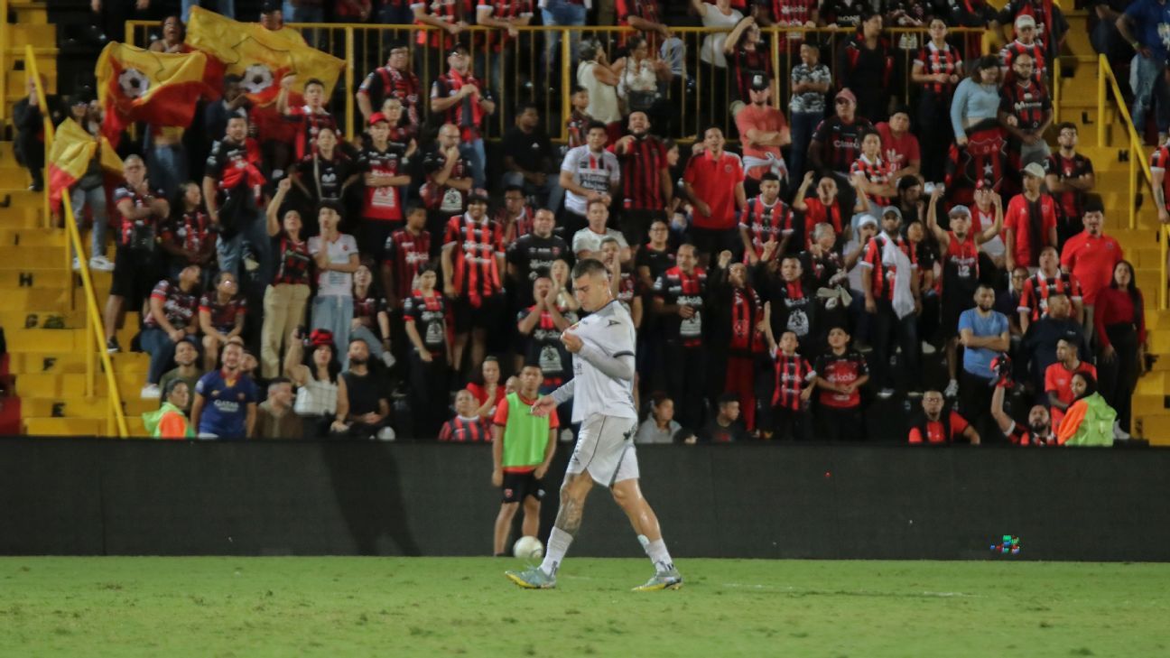Faerron, Venegas y Alajuelense sufren severos castigos tras semifinales - ESPN
