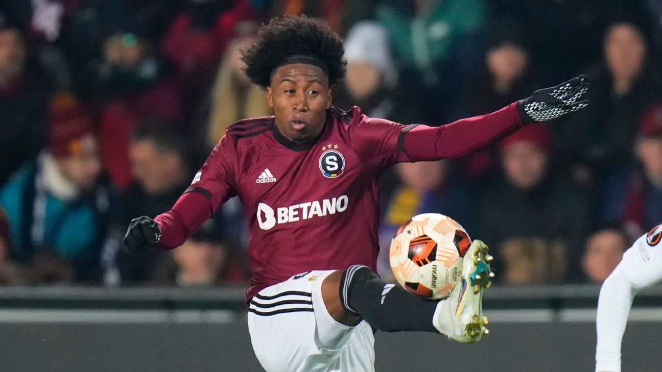 Ángelo Preciado salió lesionado en la victoria de Sparta Praga sobre Limassol - ESPN