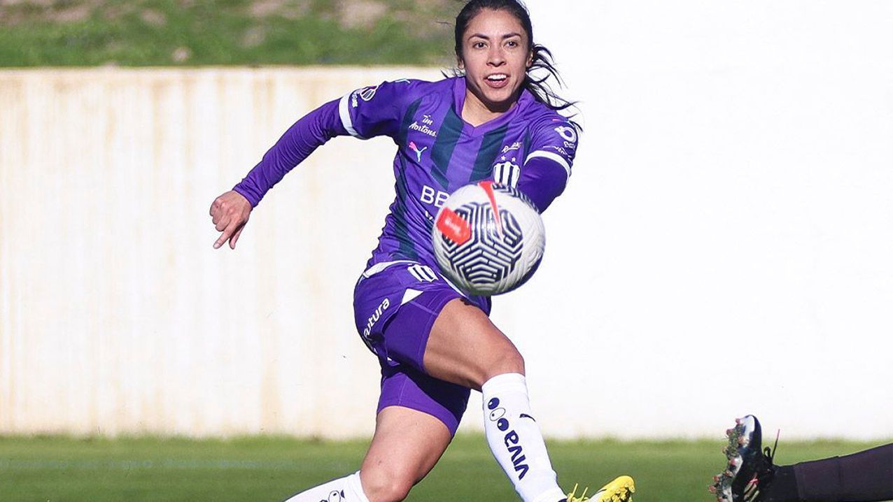 Ana Lucía Martínez debuta con 'las Rayadas' Monterrey de México - ESPN