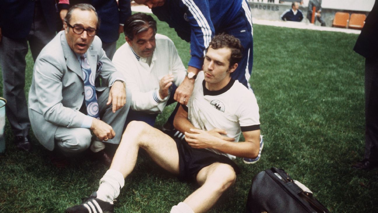 El día que Beckenbauer jugó el Partido del Siglo con un hombro dislocado - ESPN