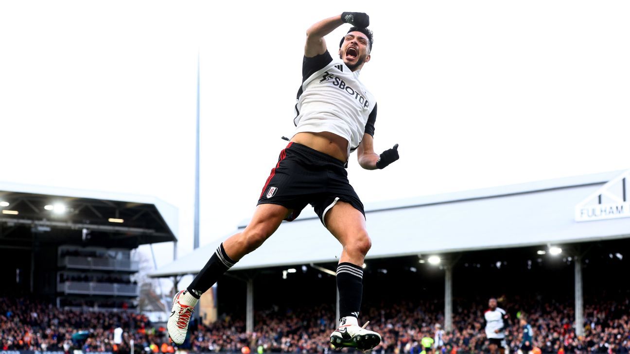 Raúl Jiménez ante Everton, una de sus víctimas predilectas - ESPN