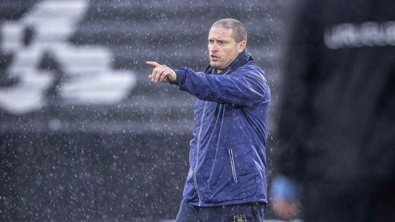 La selección local viajó a Costa Rica con la baja de un jugador de Peñarol - ESPN