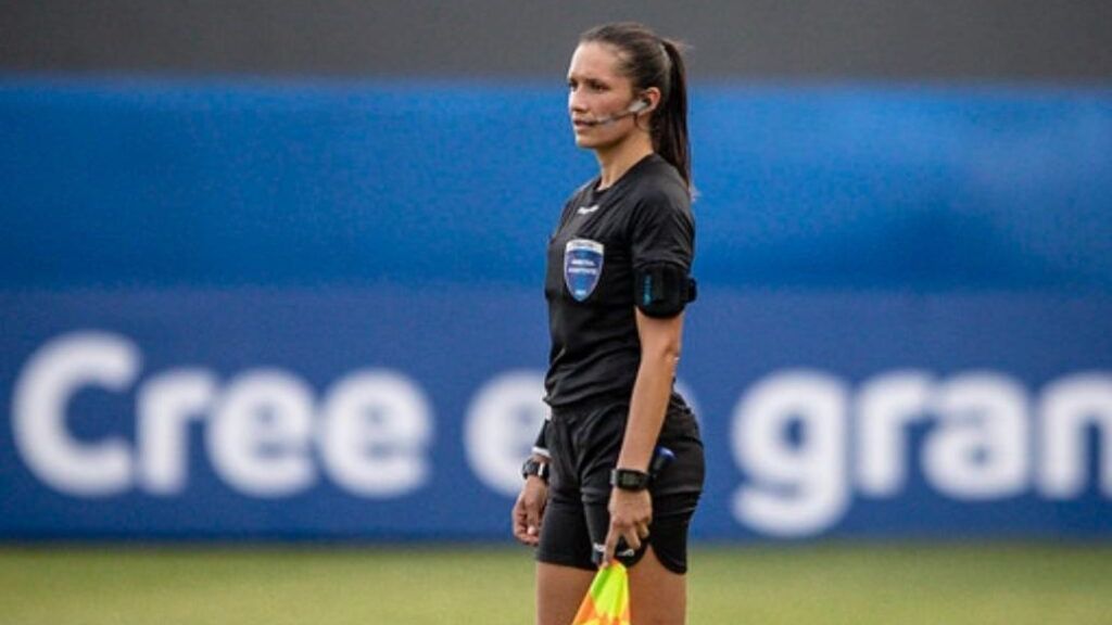 Arbitra colombiana entrará a la historia en la Copa América - ESPN