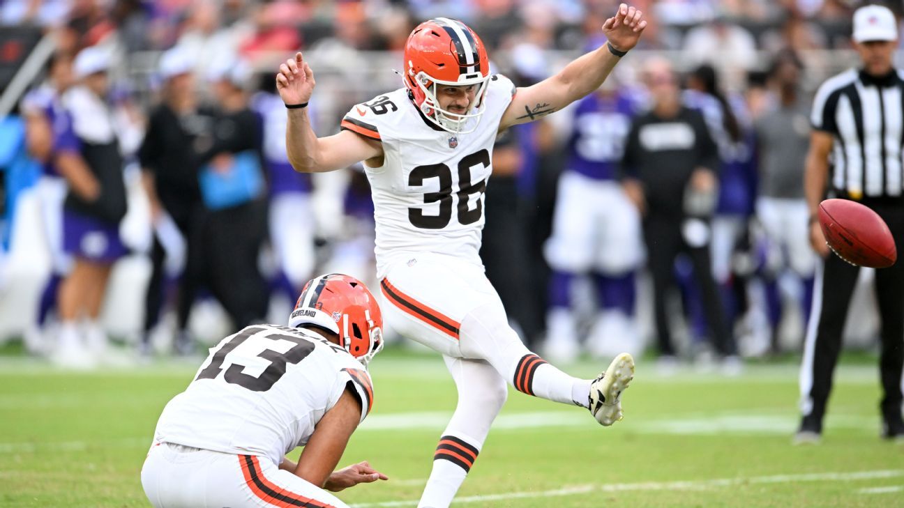 Sources - Browns trade kicker Cade York to Commanders - ESPN