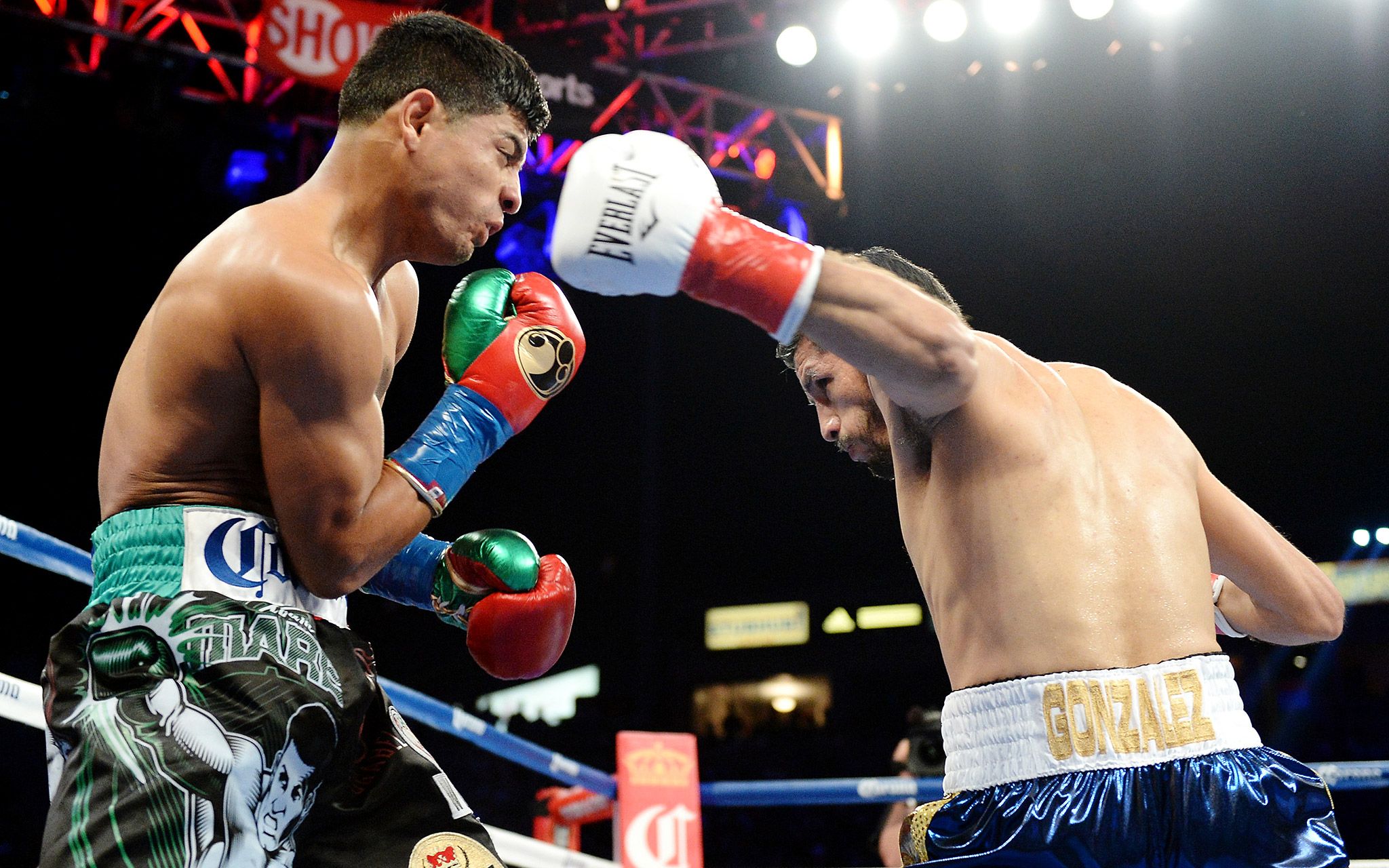 Nocaut del A�o: Gonzalez-Mares