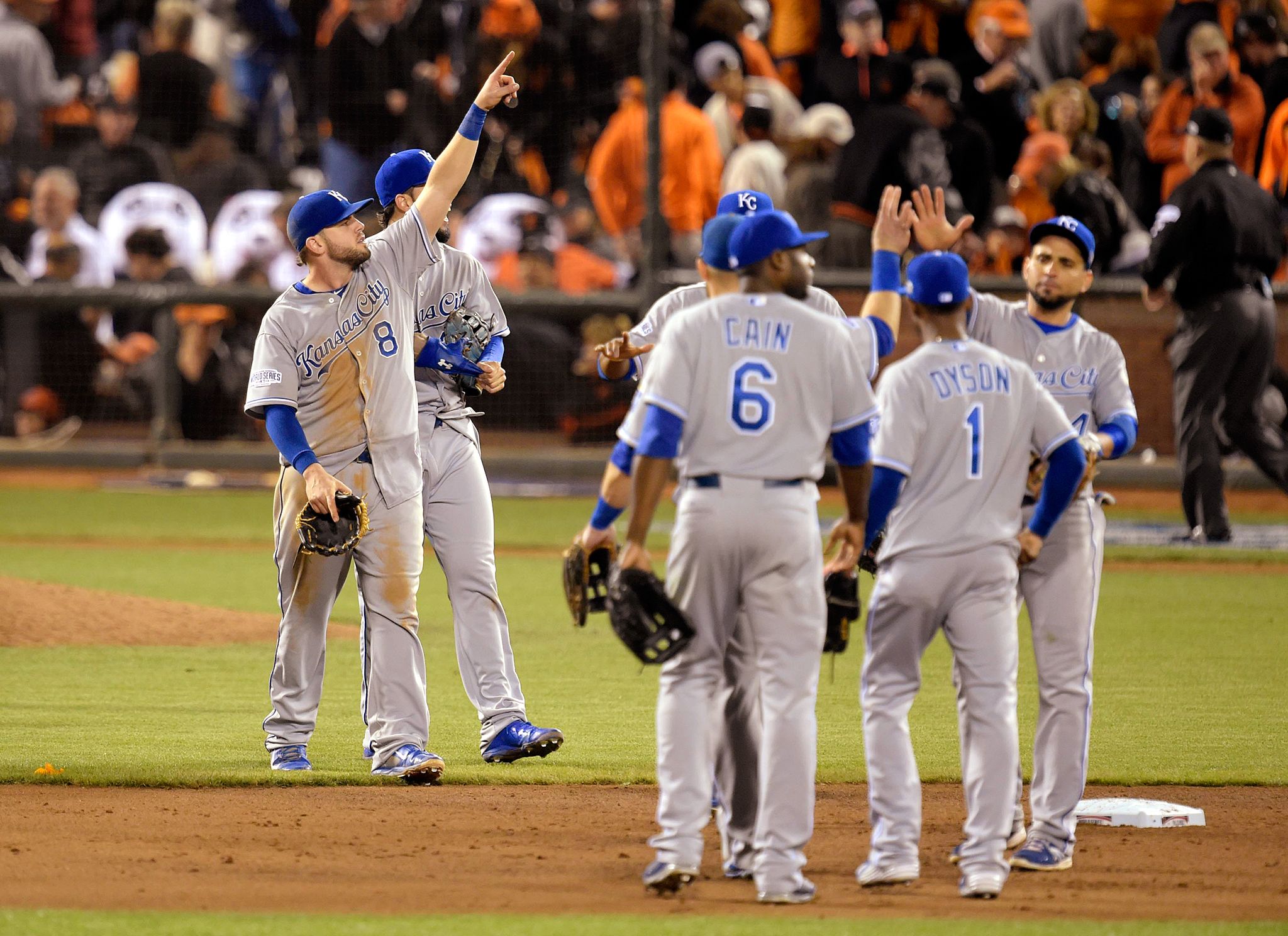 Juego 4: Kansas City en el control